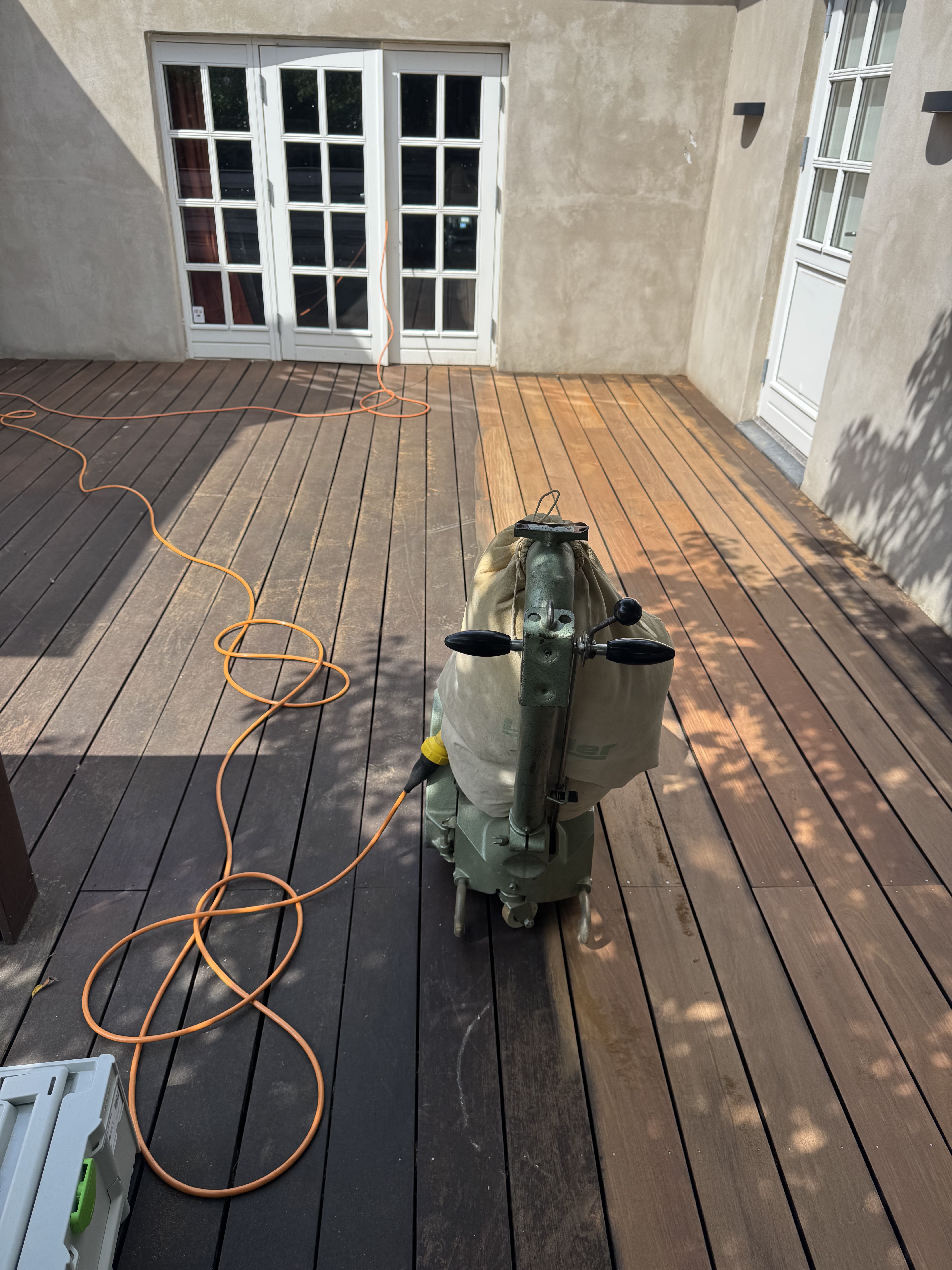 Renovering af køkkenbord og Cumaru terrasse i Rødovre